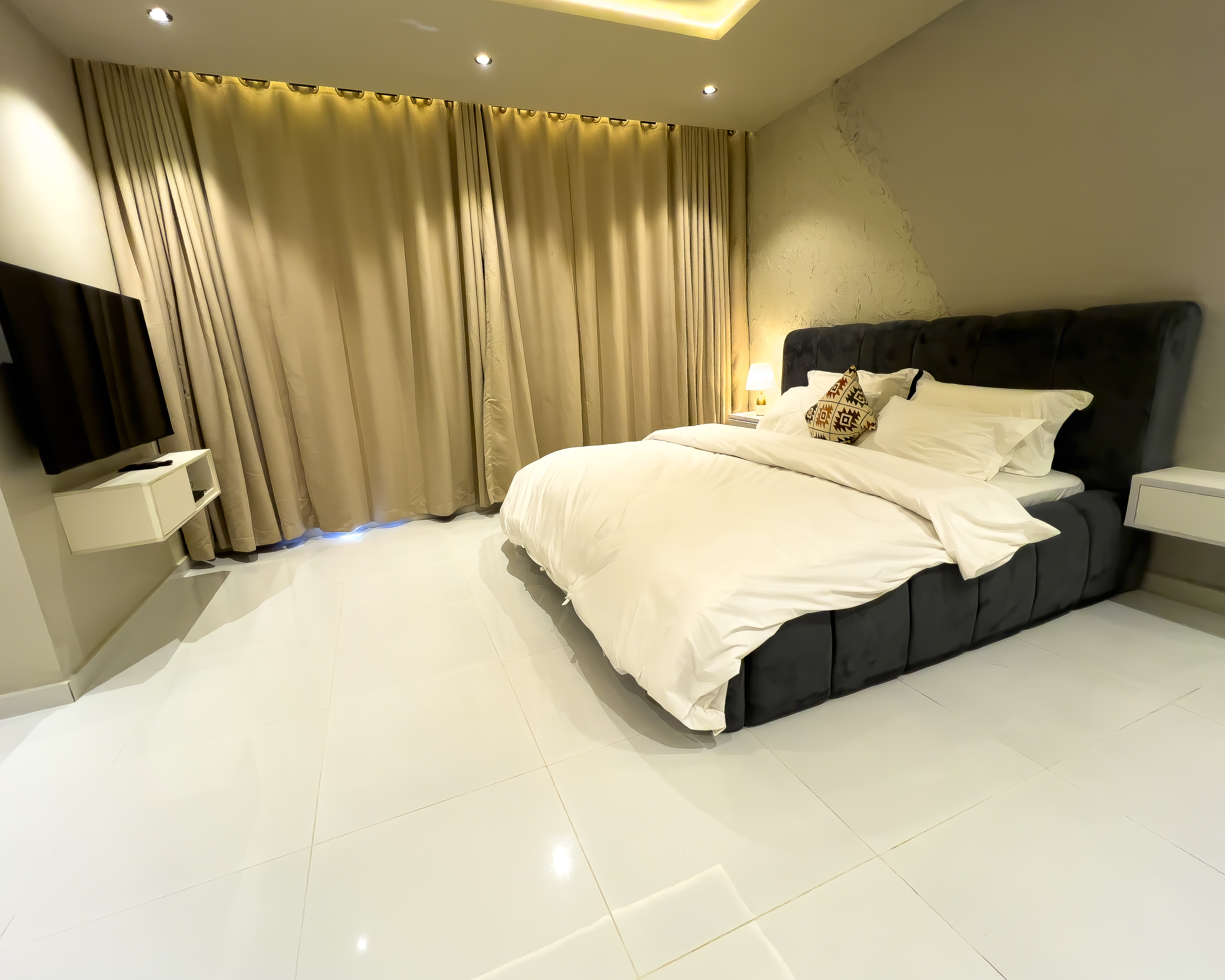 Tokyo Residences – 3 Bedroom Apartment
